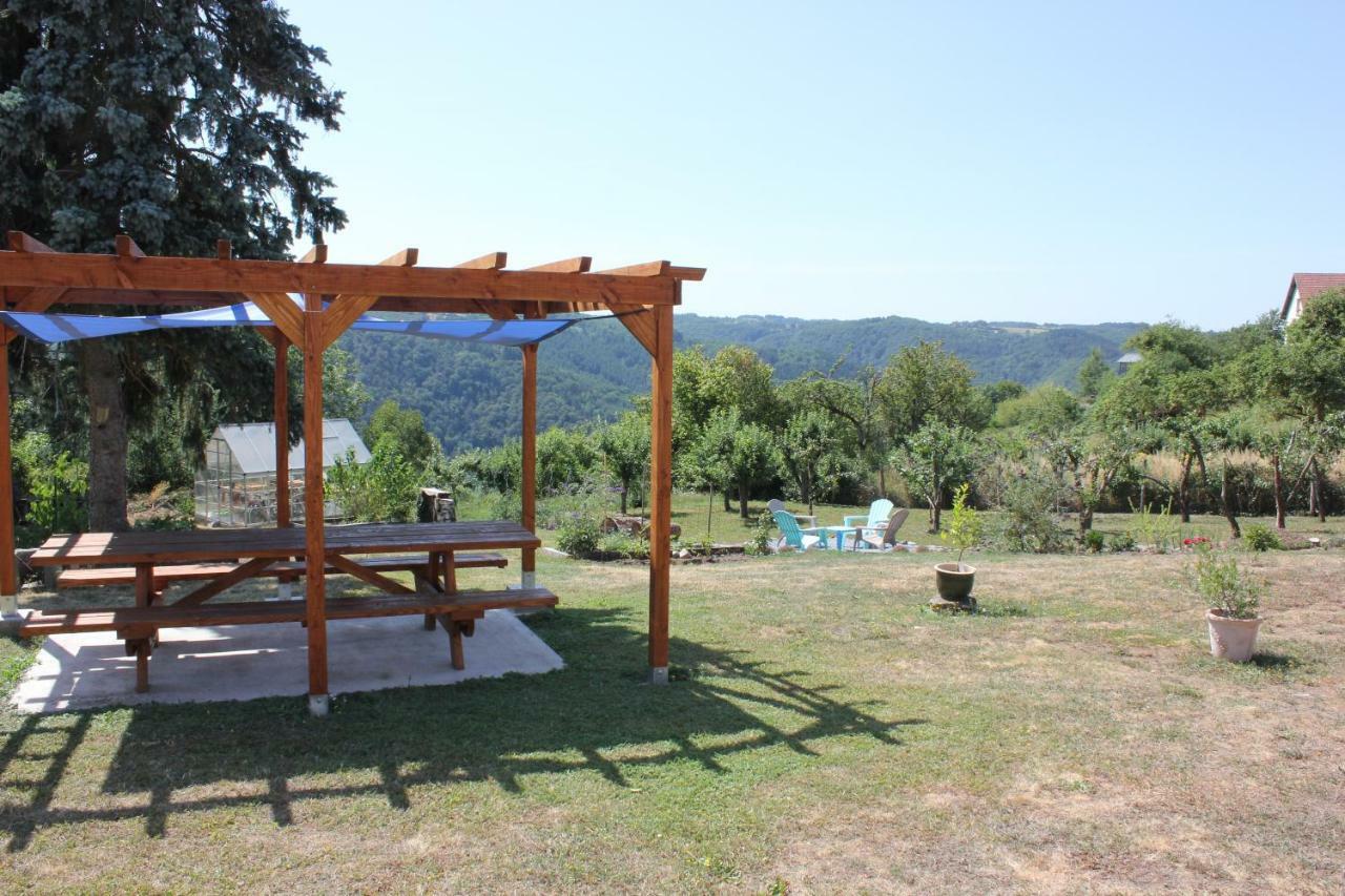 Maison Le Barrage Saint-Gervais-dʼAuvergne Zewnętrze zdjęcie
