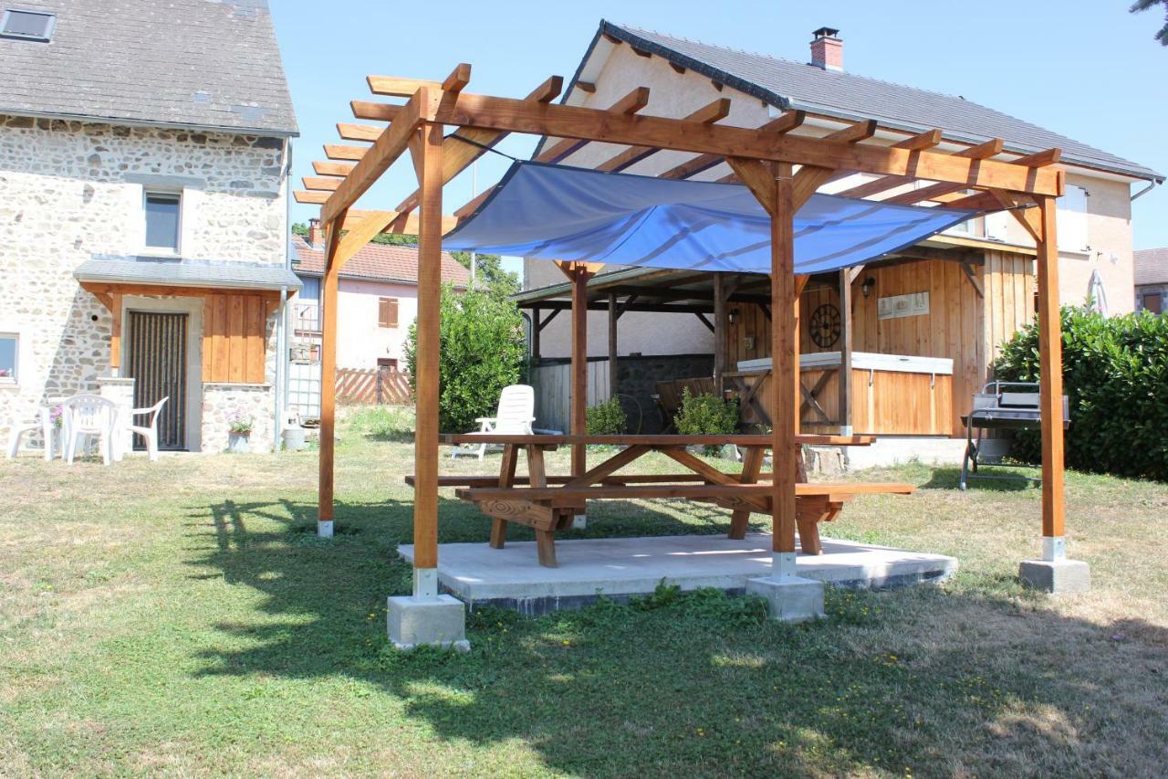 Maison Le Barrage Saint-Gervais-dʼAuvergne Zewnętrze zdjęcie